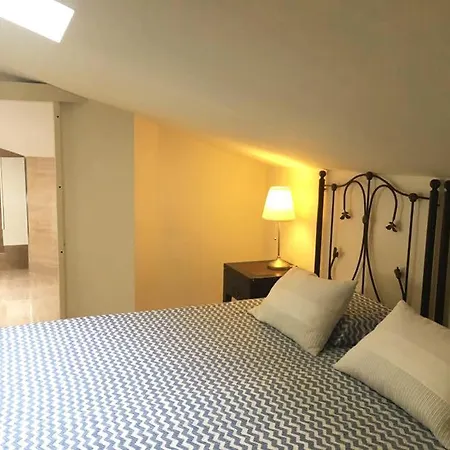 Διαμέρισμα 4 Bedroom Beachfront Penthouse *